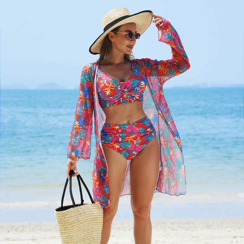 Moderiktigt 3-delat bikini-baddräktsset för kvinnor med flerfärgade tryck/Fashionable multi-coloured printed 3-piece bikini swimsuit set for women