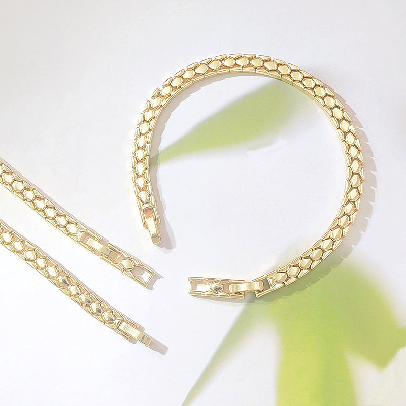 🎉 Rea 2026 – Över 13 000 sålda! 💞 Elegant guldfärgat kedjearmband för damer