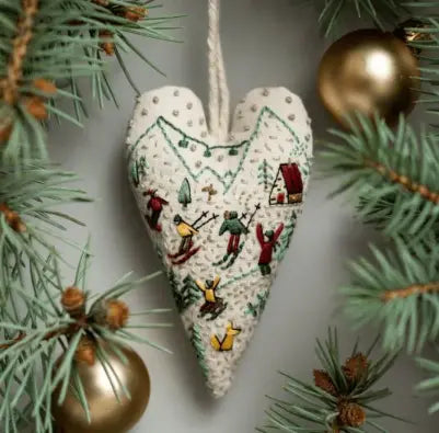 🎅Bästa julklappen💖Handbroderikit "Hjärtformad jultomte - DIY-dekoration för julgran, dörr och present | Inkl. tyg, garn och instruktioner | Perfekt julklapp 2026