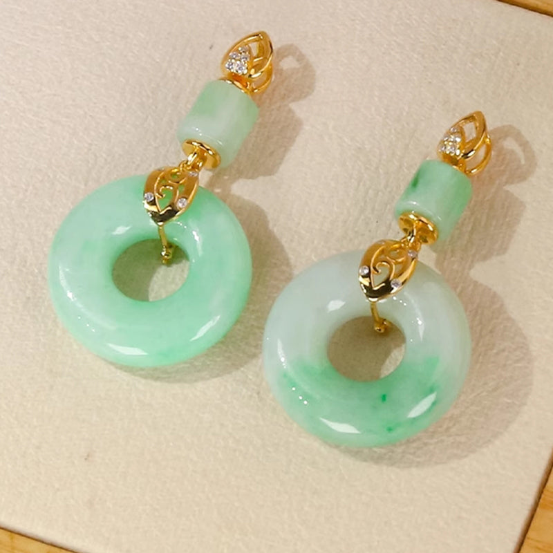 Hänge i rund form med jade-look – tidlöst symbol för harmoni och balans 💚🌿