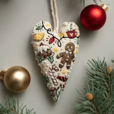🎅Bästa julklappen💖Handbroderikit "Hjärtformad jultomte - DIY-dekoration för julgran, dörr och present | Inkl. tyg, garn och instruktioner | Perfekt julklapp 2026