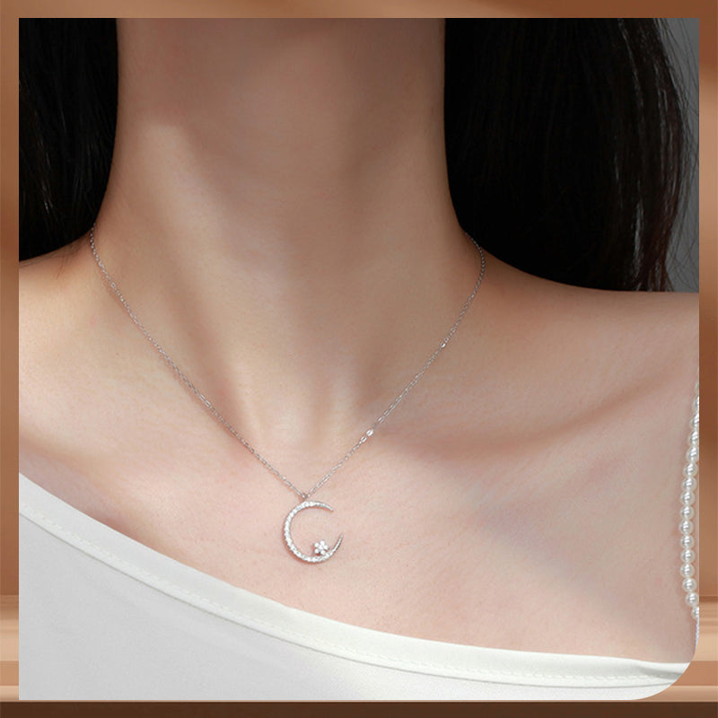🎁 KÖP 1 FÅ 1 GRATIS! 🌙✨ Bright Night: Moon Star Necklace – Glow-in-the-Dark Elegance with Celestial Charm 💫🌌