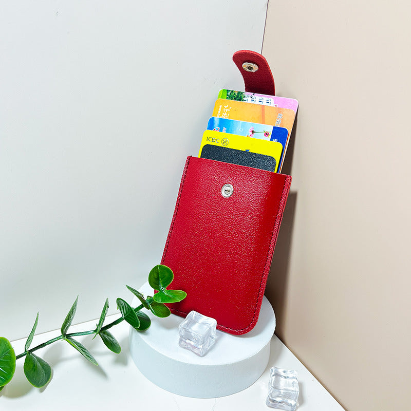 Utdragbart kortfodral i PU-läder – kompakt, robust och organiserat för kort och sedlar 🧳