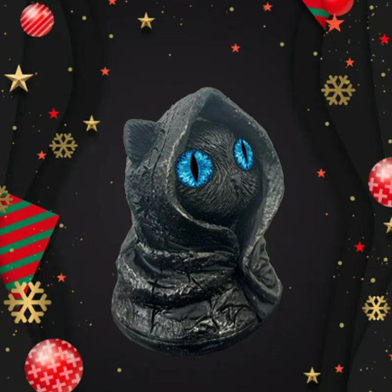 Gotisk Svart Kattstaty Med Mante