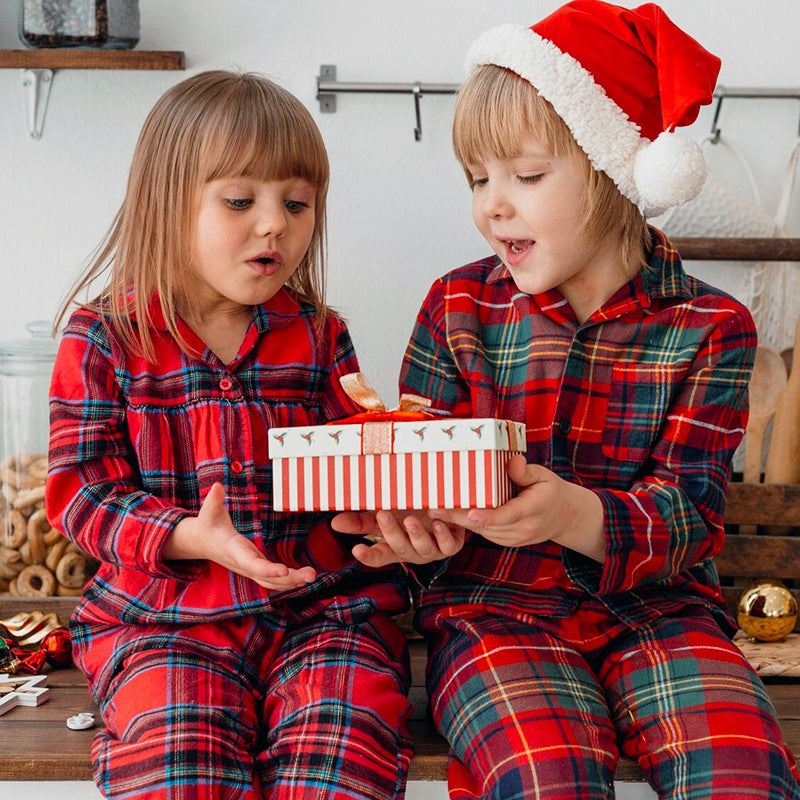 Julkalender Med 24 Rutnät För Överraskning