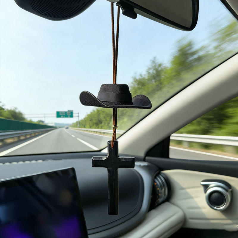 🤠 Cowboyhatt & korsformad bilcharm | En åktur med stil och tro 🚗✨