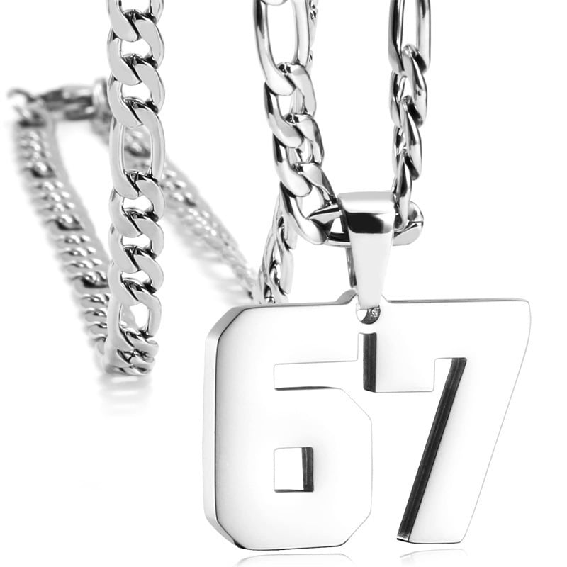 67 Number Pendant Necklace – Ett statement-smycke för alla fashionistas