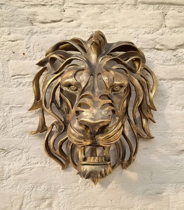 🦁Ett sällsynt fynd – stor väggmonterad konstskulptur i form av ett lejonhuvud🎁
