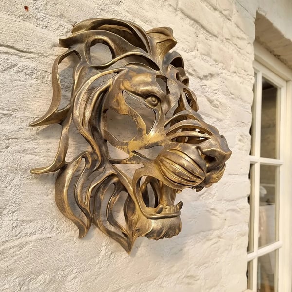 🦁Ett sällsynt fynd – stor väggmonterad konstskulptur i form av ett lejonhuvud🎁