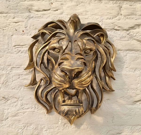 🦁Ett sällsynt fynd – stor väggmonterad konstskulptur i form av ett lejonhuvud🎁
