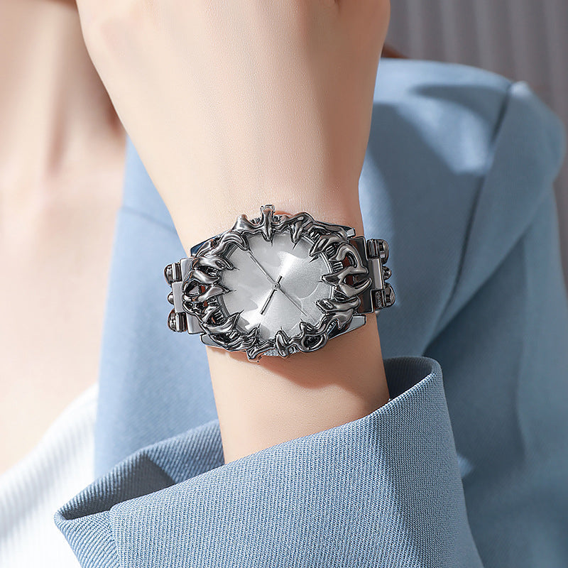 ⌚ 50 % RABATT UNDER BEGRÄNSAD TID! ✨ Kreativt klockarmband i kvarts i kloliknande design för män – röd urtavla, skulpturalt armband, i iögonfallande stil 🔥