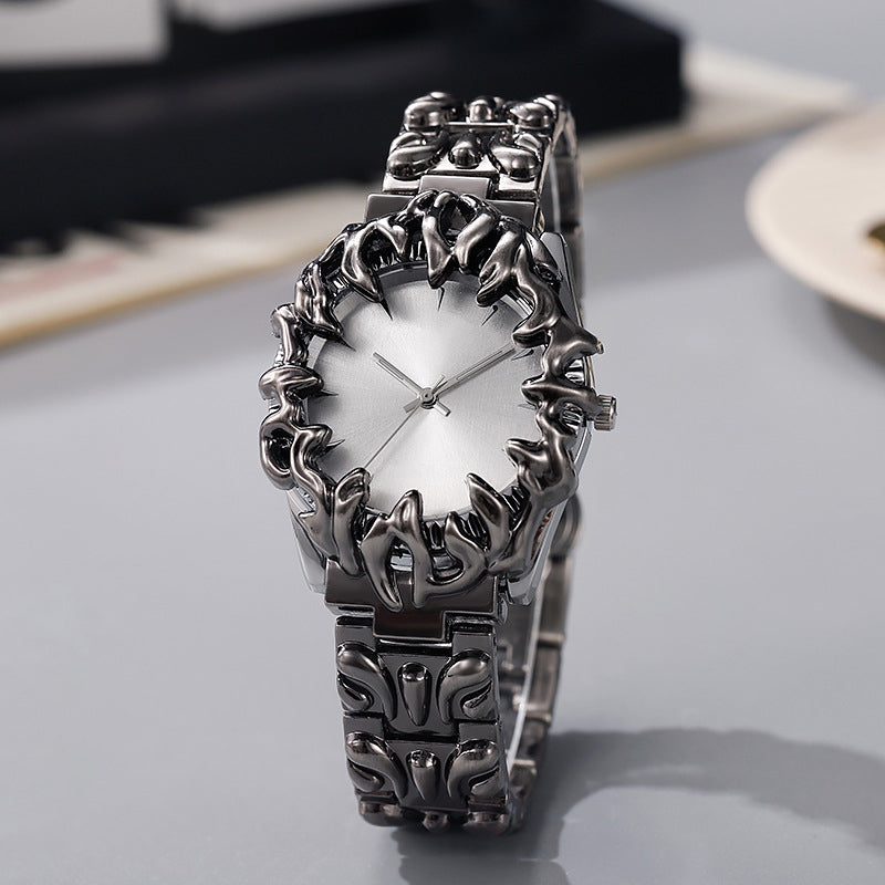 ⌚ 50 % RABATT UNDER BEGRÄNSAD TID! ✨ Kreativt klockarmband i kvarts i kloliknande design för män – röd urtavla, skulpturalt armband, i iögonfallande stil 🔥