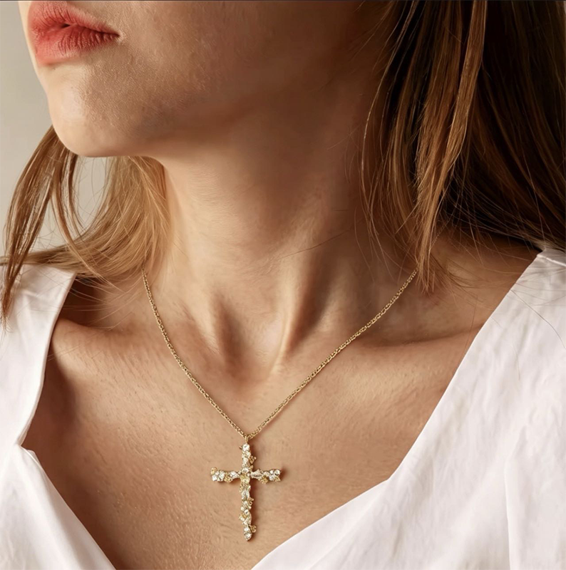 ✨ 2026-rea — Över 31 700 sålda!✝️ Halsband med strålande kors